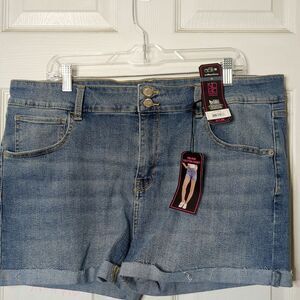 No Boundaries NWT Women's Stretch Shorts Plus Size Juniors 21